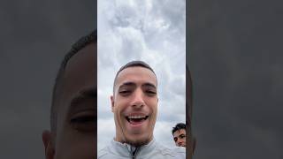 Les gars avaient un look un peu différent ce matin ????