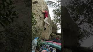 Video thumbnail of Sant Velcro, 7b. Can Bruguera