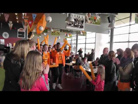 13 april 2013 VV De Meern C1 CAMPIONE Aankomst op sportpark en in de kantine
