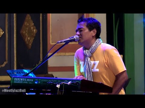 Mostly Jazz All Stars ft. Tompi - Selalu Denganmu @ Sanur Village Festival 2017 [HD]