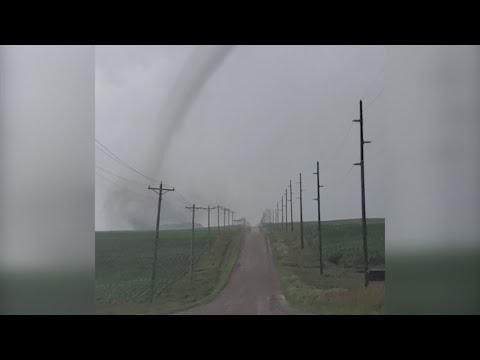 Tornado tears across Hamilton County, Iowa