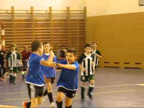 ZHL U9 (2003) ŠK SFM Senec - ŠK Vrakuňa.wmv