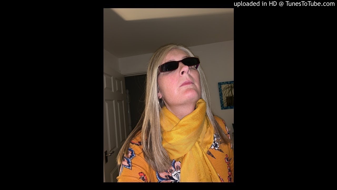 Amanda Hall - Papa Noel