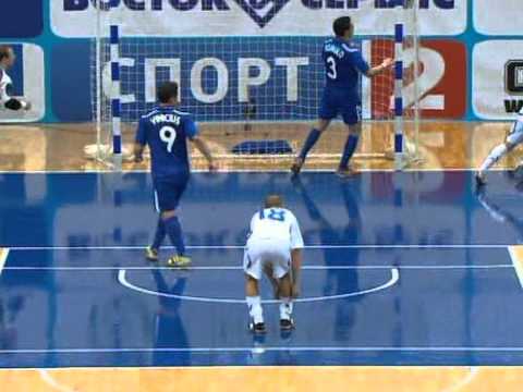 18 11 11 UEFA Cup Elite Round  Dinamo Shatelino