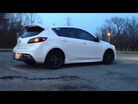 Hornblasters train horns on a 2013 Mazdaspeed3
