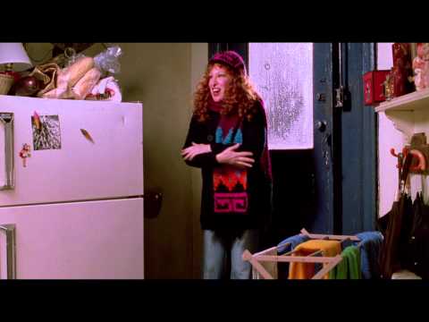 На пляже - Трейлер