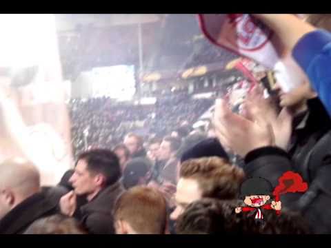 PSV Red White Army - PSV - LOSC Lille Opkomst/Sfeer vanaf Oost (24/02/11).