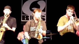 Point/Counterpoint &amp; Keasbey Nights [HD], by Streetlight Manifesto (@ Q-Bus, 15.08.2010)