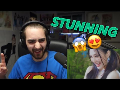 Reacting to Red Velvet - Queens archive #Joy