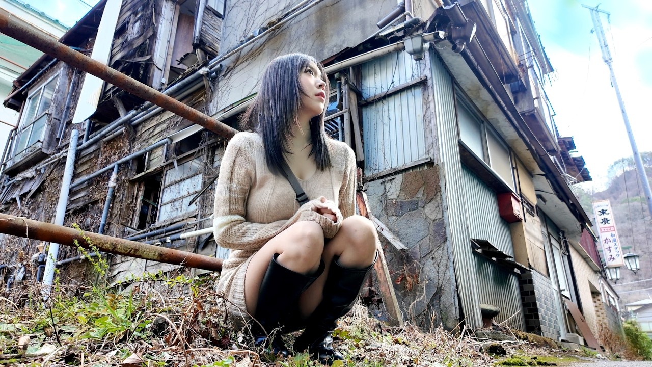 バブル遺産 廃墟化する混浴温泉街に宿泊 旅館の口コミがヤバくて... / Abandoned Ryokan Stay… A Bubble-Era Town That Was Kinda Crazy