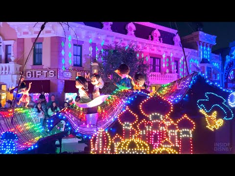 [4K] FULL Main Street Electrical Parade 2022 at Disneyland! - NEW "it's a small world" FINALE!