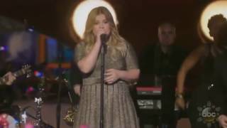 Kelly Clarkson - Underneath the Tree