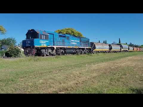 Trenes Argentinos Cargas 9782 pasando por Oliveros
