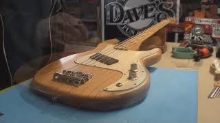Video thumbnail for Peavey T 20 Bass Guitar by Dave's World of Fun Stuff