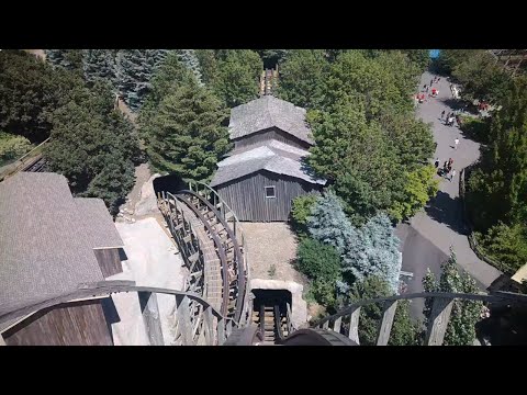Front row point of view footage of Tremors