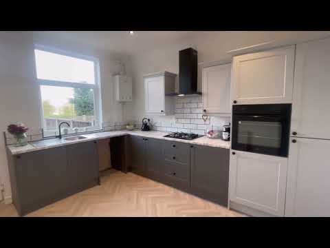 Denby Dale Road East, Wakefield - Virtual Tour