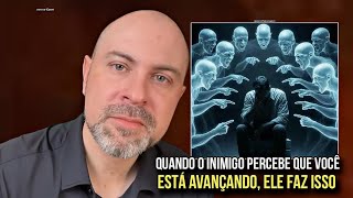 QUANDO O INIMIGO PERCEBE QUE VOCÊ ESTÁ AVANÇANDO, ELE FAZ ISSO - PROFETA VINÍCIUS IRACET 