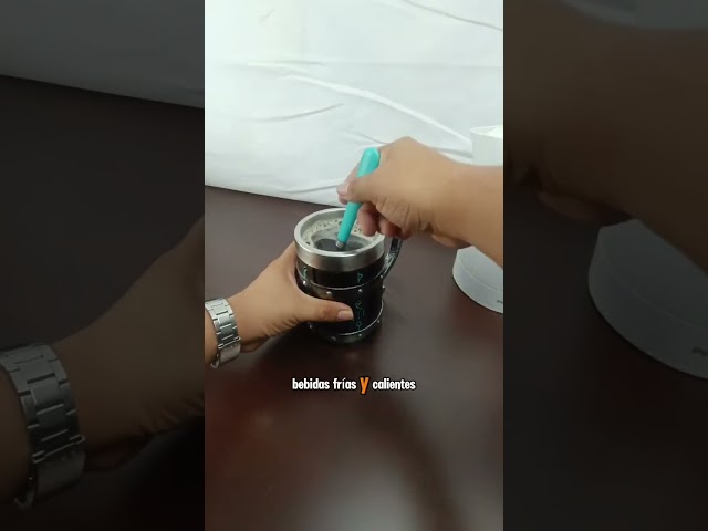 Vídeo relacionado con YULIAO 4 Piezas Vasos de Cerveza de Metal, Taza Acero Inoxidable, Taza de Acero Inoxidable, Vaso de Agua Apilable de Acero Adecuado para Viajar, Estar Al Aire Librey Acampar (Dorado)