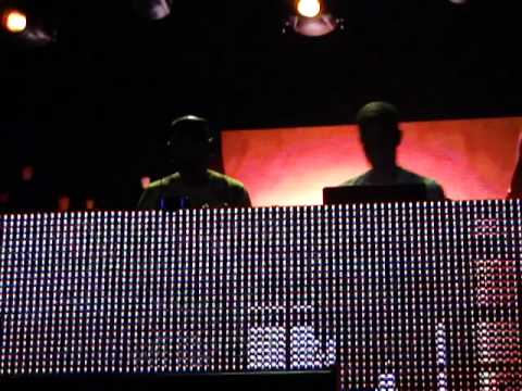 OceanLab vs  Eric Prydz    Breaking 2Night Maor Levi Mash Up