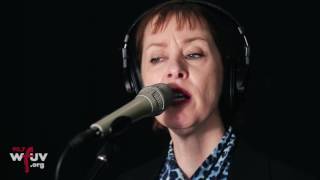 Suzanne Vega - &quot;New York Is My Destination&quot; (Live at WFUV)