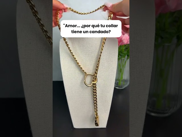 Vídeo relacionado con Uanqfegy Divertido collar con colgante erectable, adorno vertical creativo para hombres, novedad y pieza de conversación