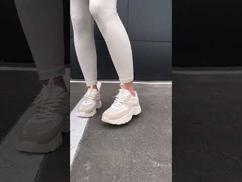 Жіночі стильні замшеві кросівки, світлі повсякденні кросівки для дівчат, кросівки для дівчаток демі - фото 1 - id-p2112637989