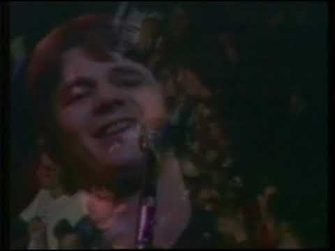 Raspberries Live 1972 with Eric Carmen with some classic Steve Miller Band at the start