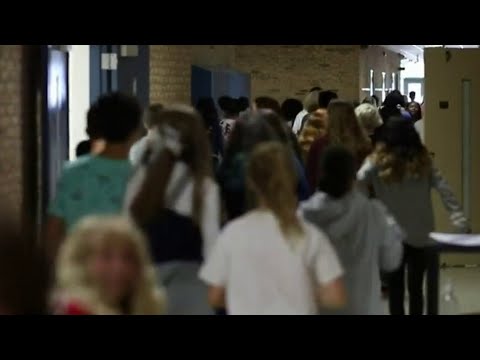 download lagu mp3 mp4 High School Banning Backpacks, download lagu High School Banning Backpacks gratis, unduh video klip High School Banning Backpacks
