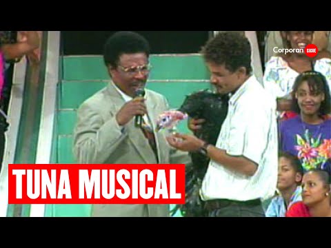 Tremendo Show! 🎉 Tuna PUCMM + Concurso del Pavo 2025 🦃 + Ayúdame por Teléfono Música y Risas 1992