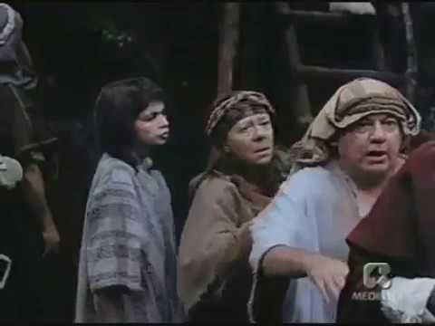 Superfantozzi - Paolo Villaggio - Zio Lazzaro