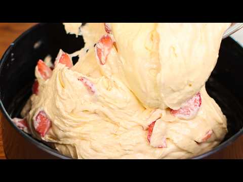 Само 20 минута!  Супер једноставна италијанска торта од јагода са крем сиром која се топи у устима