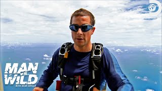 Download lagu Bear Grylls' Intense Battle for Survival in the Malaysian Wilderness | Man Vs. Wild | Discovery mp3
