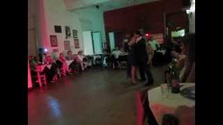 Tango  ... Alberto Sendra y Fernanda Japas ...Club La Independencia - Improvisacion -Marzo 2012