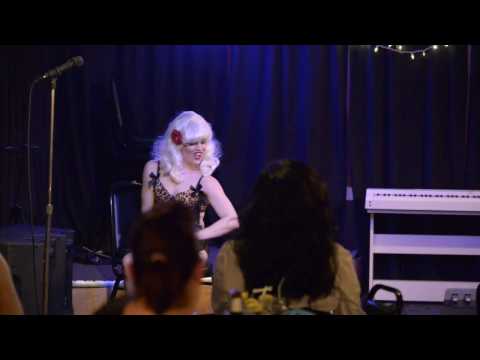 Miss Take Burlesque by Luna La Creme (Horrorpop)