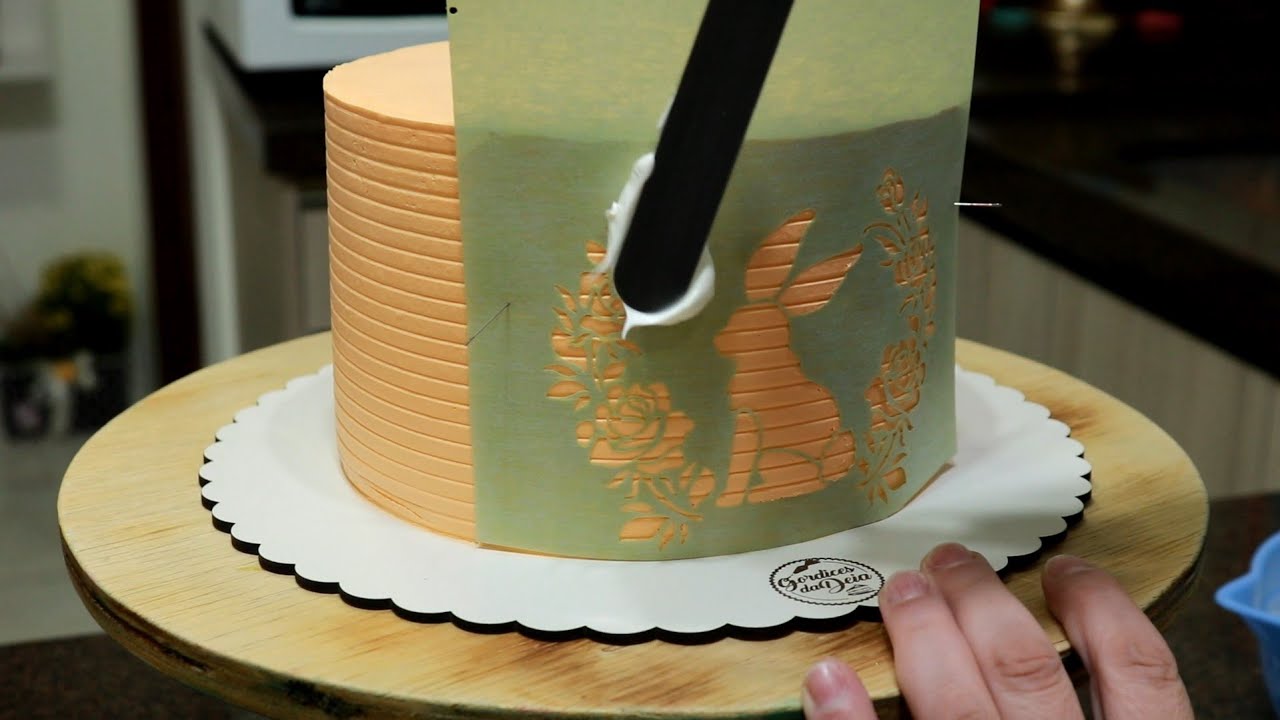 Uma decoração de bolo para a PÁSCOA usando STENCIL!