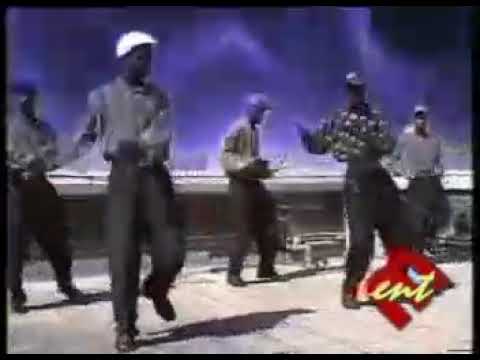Leonard Zhakata  - Rwendo Rwembiri (Official Video 2003)