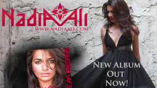 Nadia Ali-Triangle
