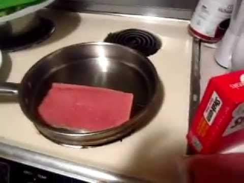 How To Make a Great Philly Cheesesteak Sandwich in...