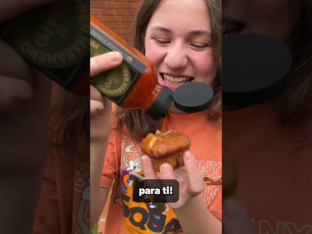 Vídeo relacionado con Camila, el hada de los cupcakes. Las recetas de Camila y sus amigas (Castellano - A Partir De 3 Años - Personajes - Camila, El Hada De Los Cupcakes)