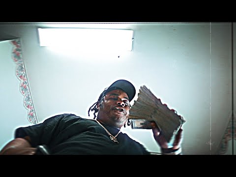 Quater 700 - Real Dumper (Ofiicial Video)