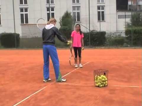 Maja & Maya - Tennis Lesson