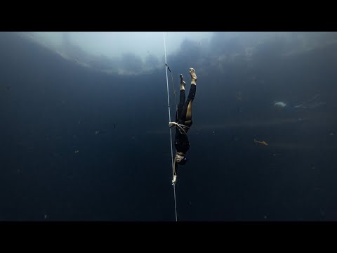 Fatima Korok of Hungary WORLD RECORD dive to 102 meter FIM at Vertical Blue 2023 by Garmin
