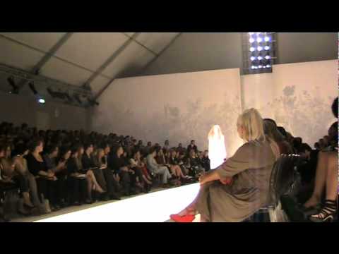 Alberta Ferretti Spring-Summer 2011 - Milan Women Fashion Week