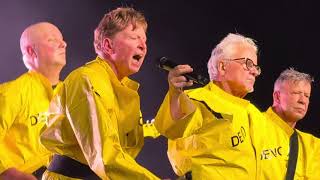 Devo - Uncontrollable Urge (live in Brooklyn, NY 5/6/25)