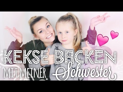 Baking cookies with my SISTER ♡ - #BEEcember ❄ | Dagi Bee