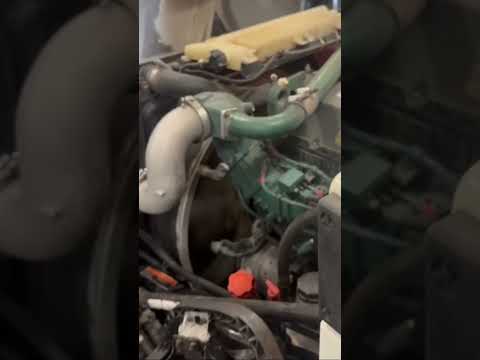 🚨 Volvo D13 Hard Start? Don’t Ignore the Warning Signs! 🔧