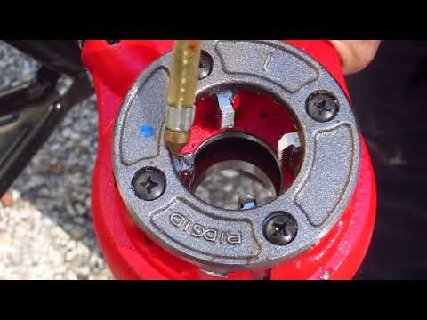 How to Thread Black Iron Pipe Master Plumber Tim Carter