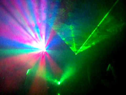 Sonido LEOMARK de Kawatzin Coatzintla Veracruz, México. Testeando luces disco (improvisado).