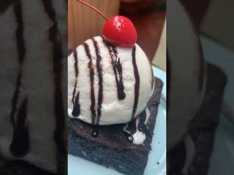 Potato wedges &Chocolate Brownie with Icecream😋#fortkochi #caffe #foodies #chocolatebrownie