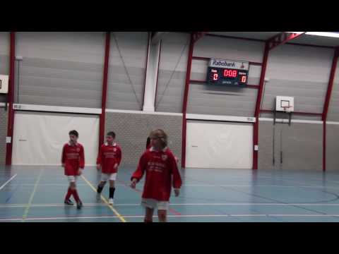 VV Niekerk E3 - Zaalvoetbaltoernooi Oldehove 2009